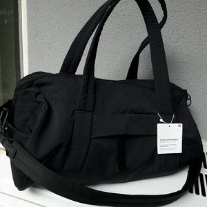 Lululemon On My Level Bag